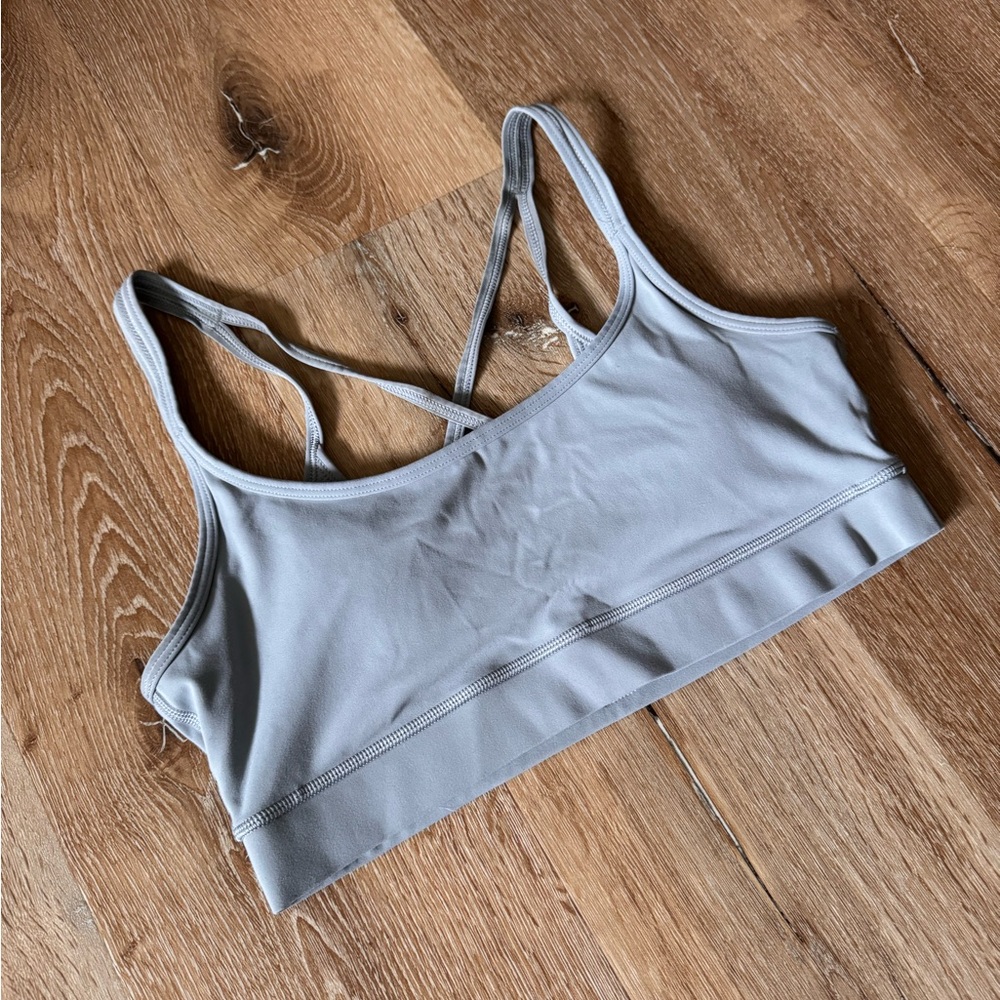 Vuori Mindset Bra in baby blue size Medium